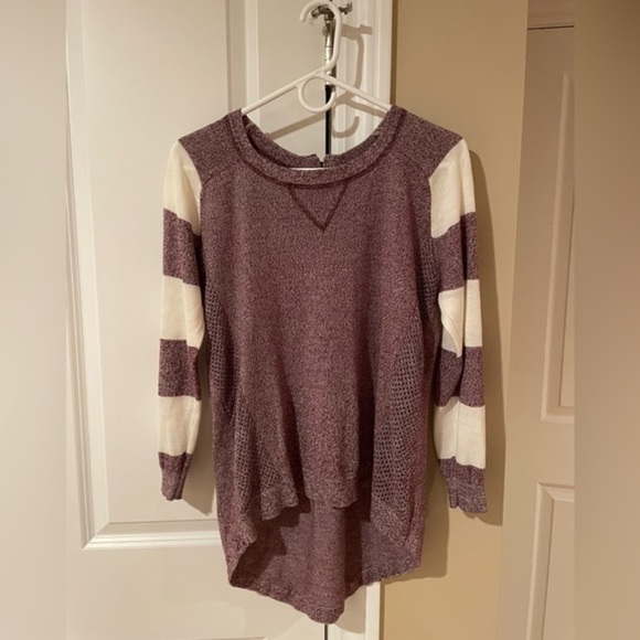 Altar'd State Sweaters - Altard State Maroon & White Sweater Zipper on back. Size M